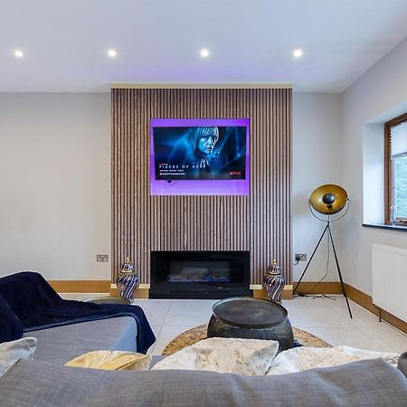 Boutique Green Acre Views Slough Bagian luar foto