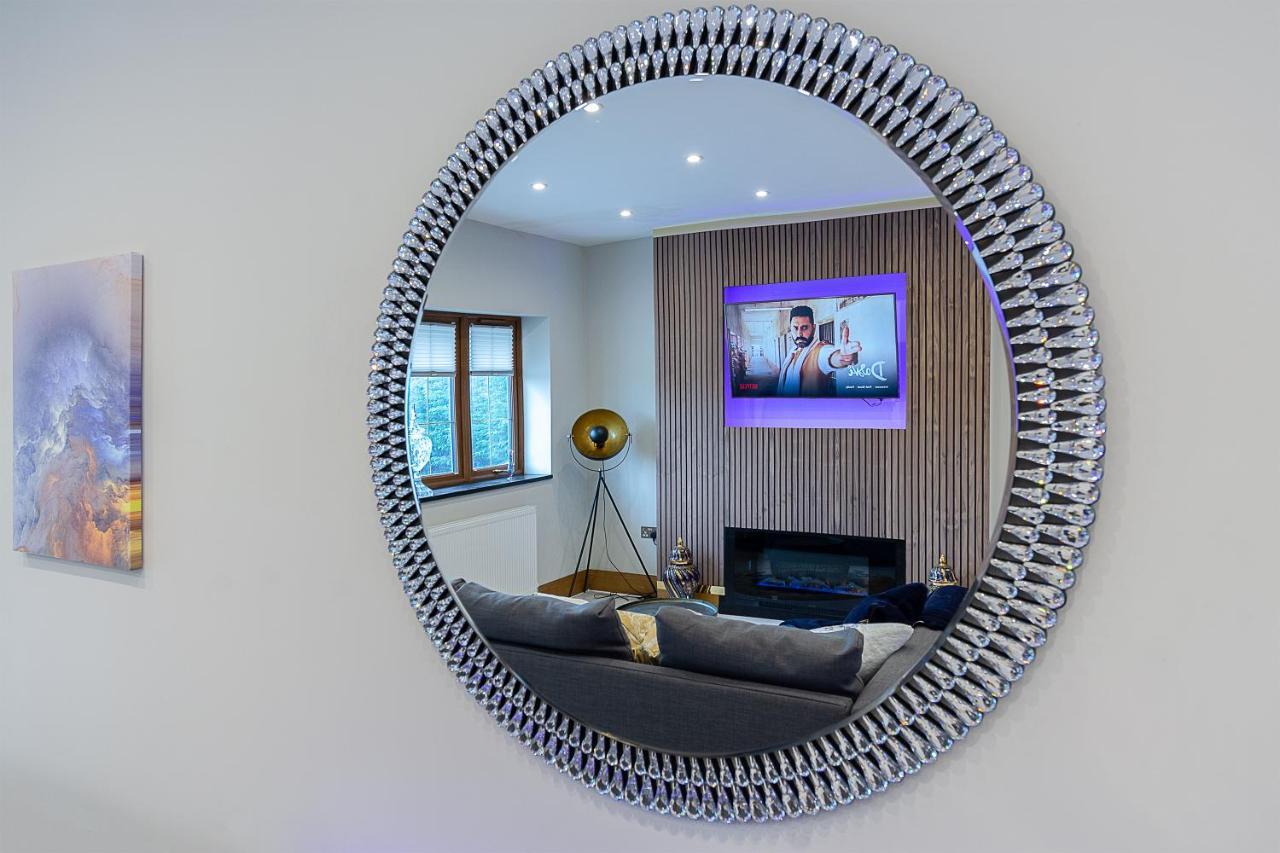 Boutique Green Acre Views Slough Bagian luar foto